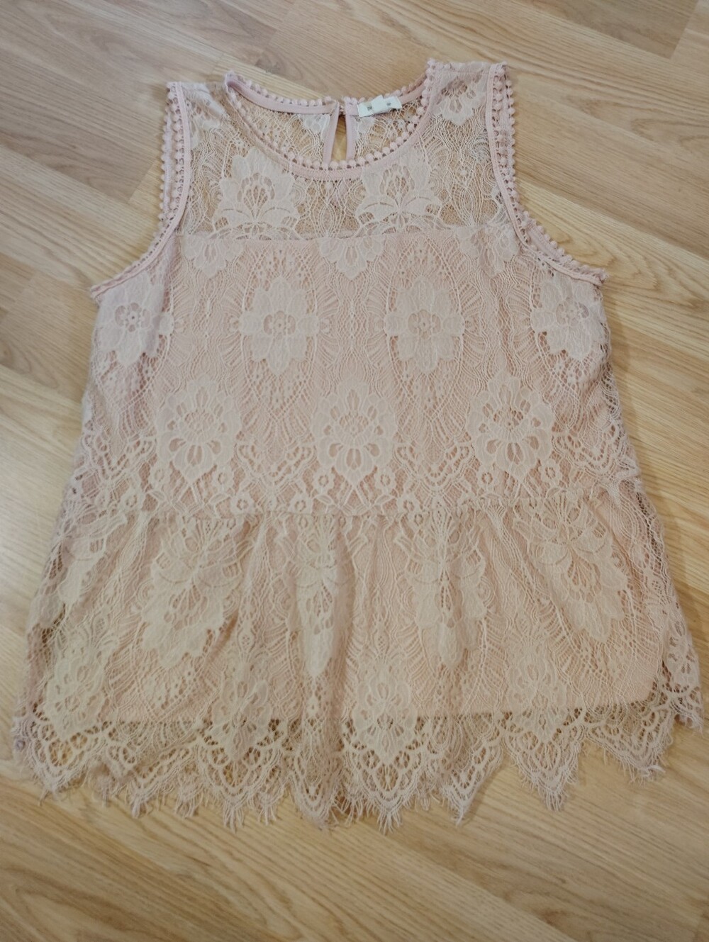 Sleeveless Pink Lace Women's Top